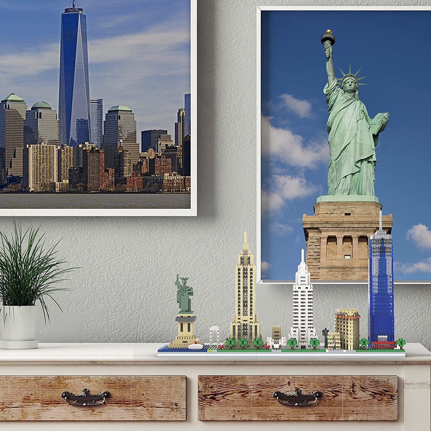 dOvOb Architecture New York Skyline Micro Mini Blocks Building Set, 3048 Pieces Bricks,3D Puzzle Collection Model Kit as Gift for Adults or Kids